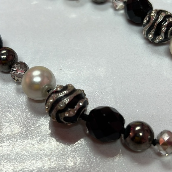 WHITE HOUSE BLACK MARKET JEWELRY MATCHING SET- NECKLACE, 2 BRACELETS & EARRINGS - Picture 9 of 15